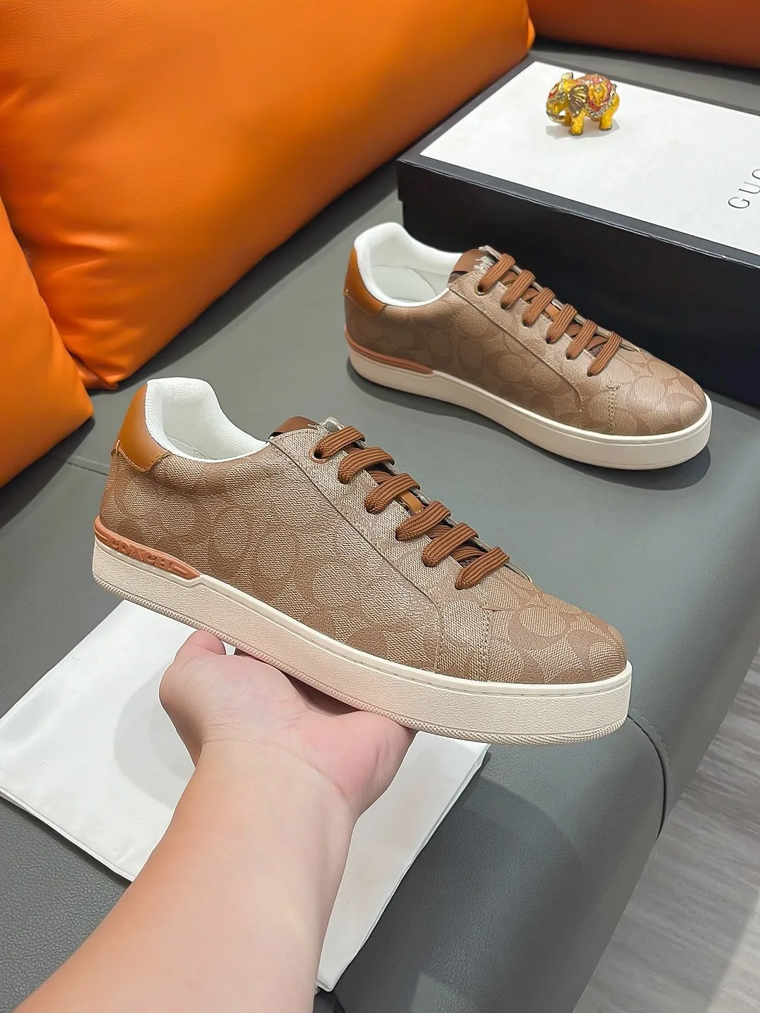 Men's shoes GUCCI "Gucci" P400 Regular size: 38-44 (casual shoes) Product materials: Selected cowhide upper, soft sheepskin lining; original outsole.